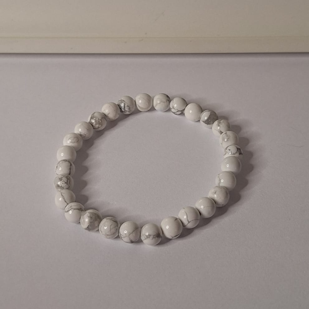 Howlite Round Bead Bracelet