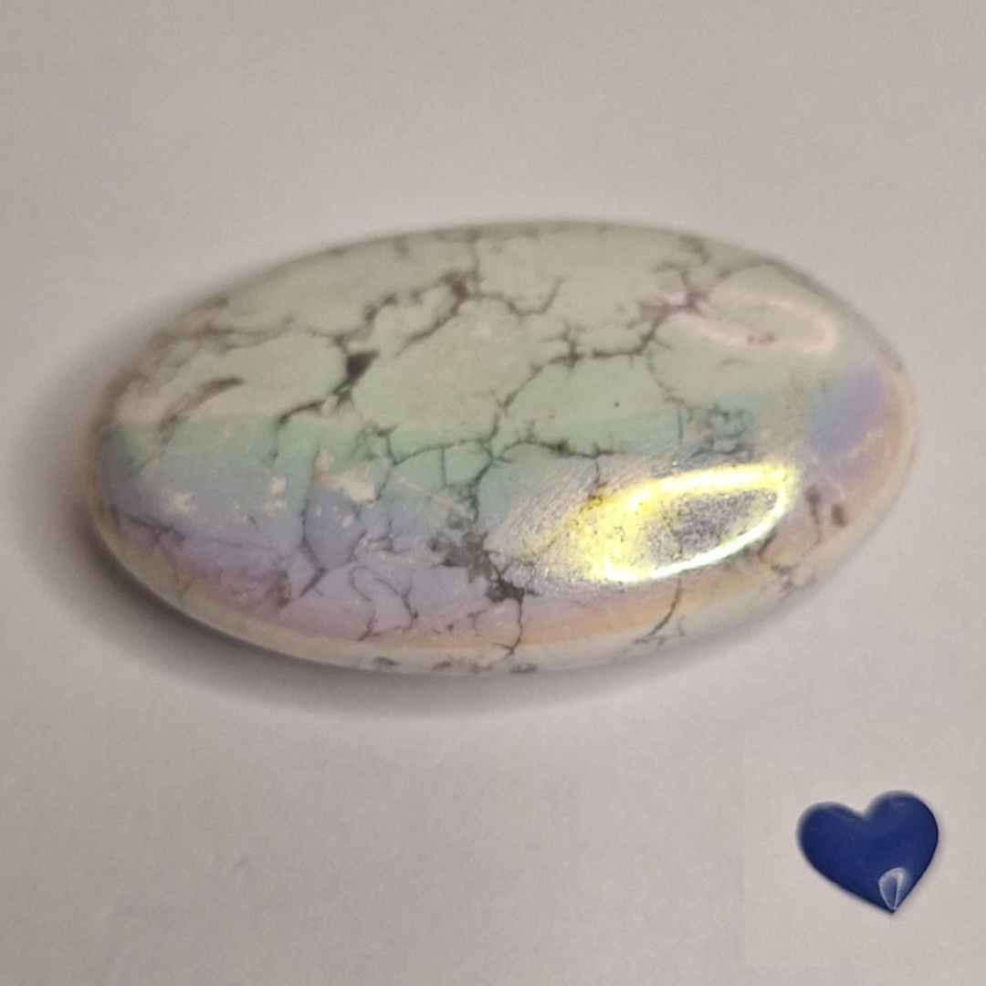 Aura Howlite Palm Stone – Zimbabwe